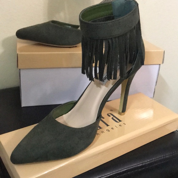 $15🍸Olive Heels🍸 suede fringe heels - Picture 5 of 5